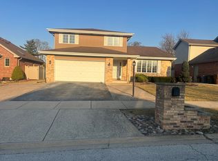 14913 Sheila Ct, Oak Forest, IL 60452