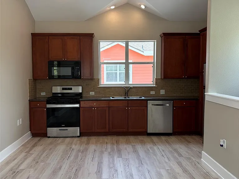 1601 Miriam Ave #121 — Photo 7