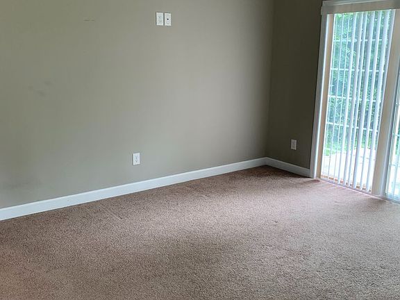 4th image of 718 Roosevelt St
