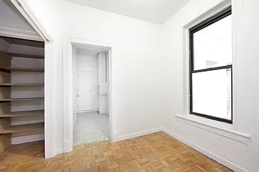 Rented by R New York