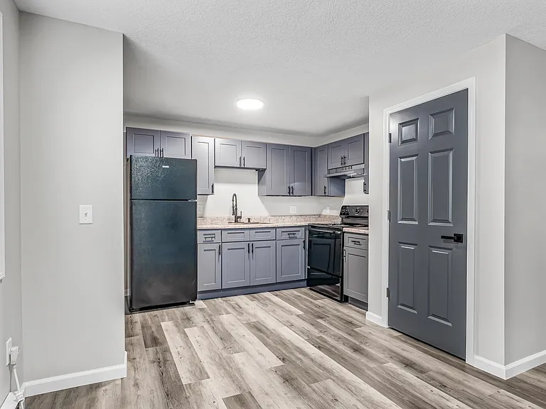 The Meridian Apartments — Photo 67