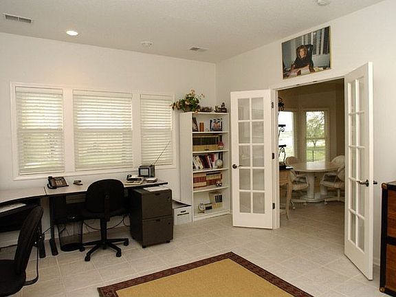 4th image of 4033 NE Crimson Dr