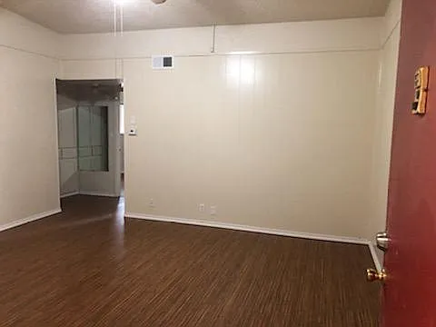 2 bed, 765 sqft, $1,300 — Photo 4