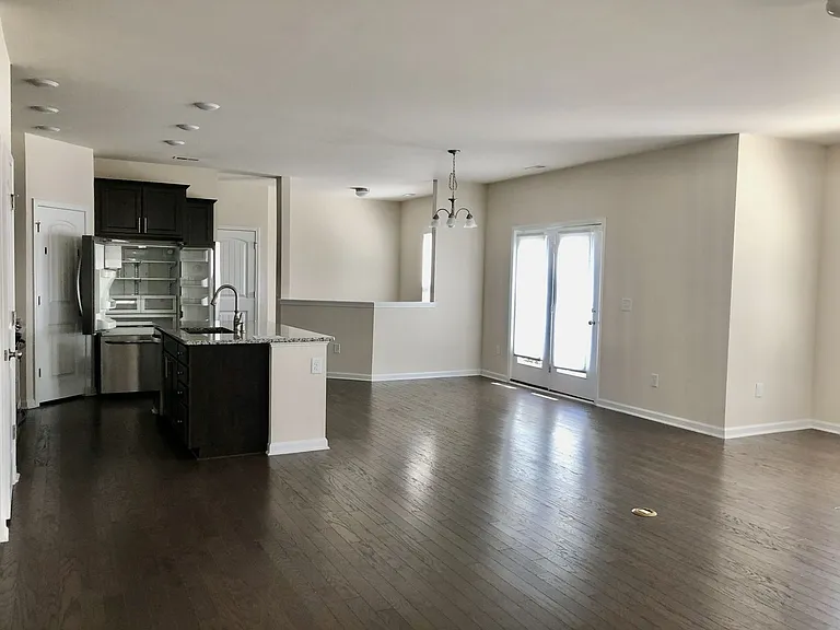2109 Turling Way — Photo 6