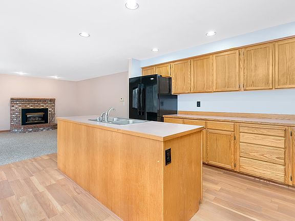 5th image of 7805 77th Ave NE