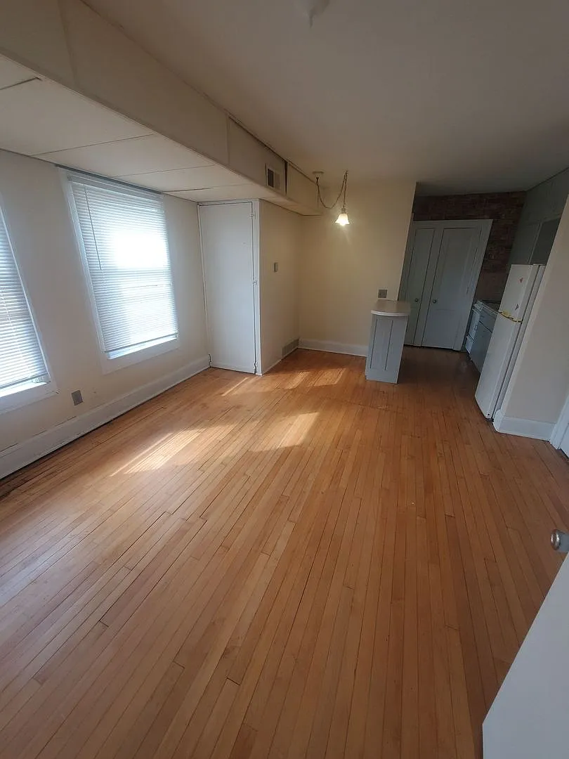 915 Minnesota Ave. ( 11 Unit) — Photo 4