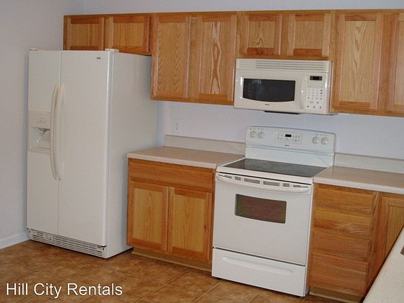 2nd image of 110 Aaron Pl APT 102