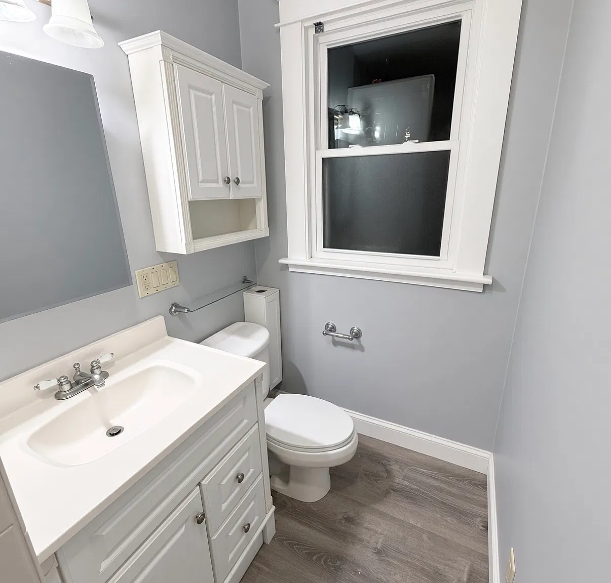 3 bed, 1000 sqft, $2,300 — Photo 3
