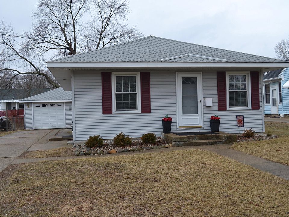 1st image of 44 Hannah St
