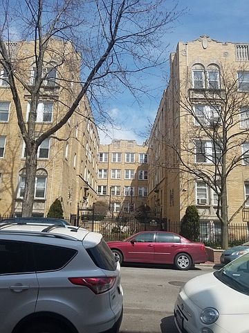 1st image of 844 W Ainslie St APT K3