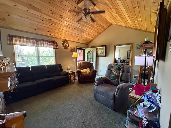 2nd image of 36 Sunny Acres Dr