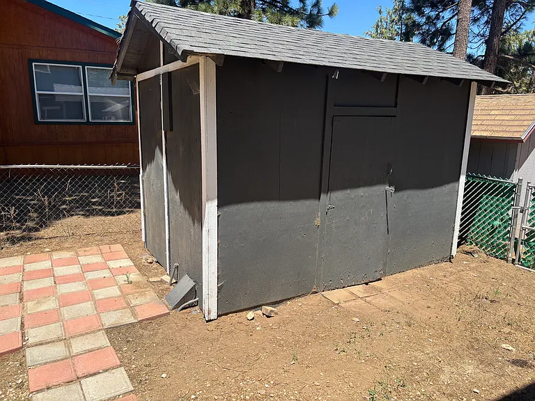835 Hart Ln — Photo 11