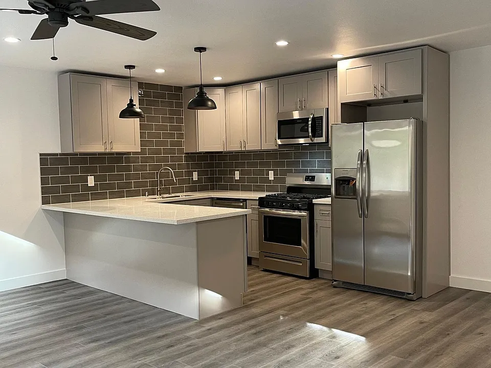 4025 W Adams Blvd #7