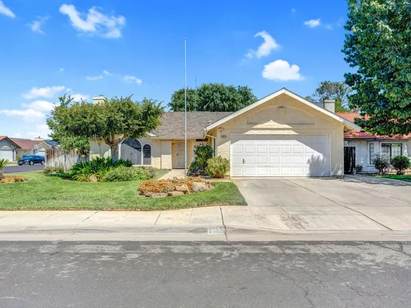 689 N Stanford Ave, Clovis, CA 93611