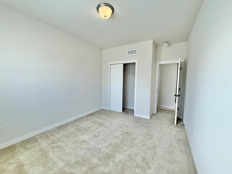 6394 S Trailwoods Dr — Photo 36