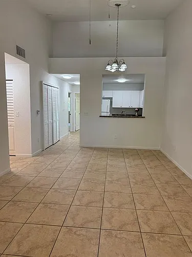 2941 Riverside Dr #303 Photo 1