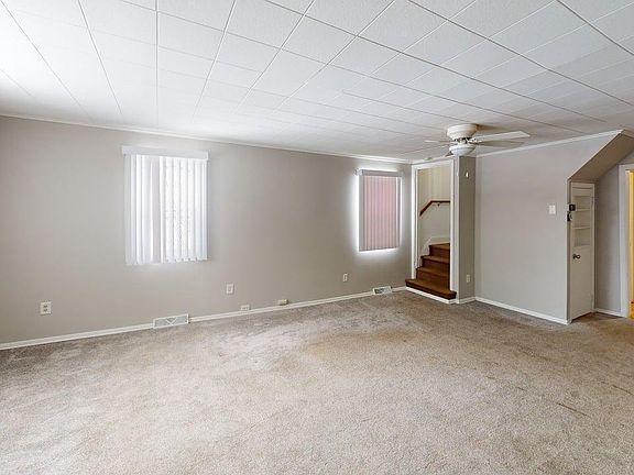 2nd image of 105 3rd St SE