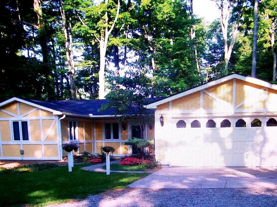 1st image of 3561 Apple Valley Dr