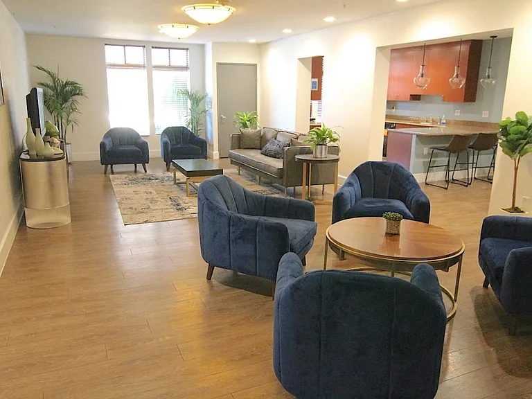488 E Ocean Blvd #417 — Photo 14