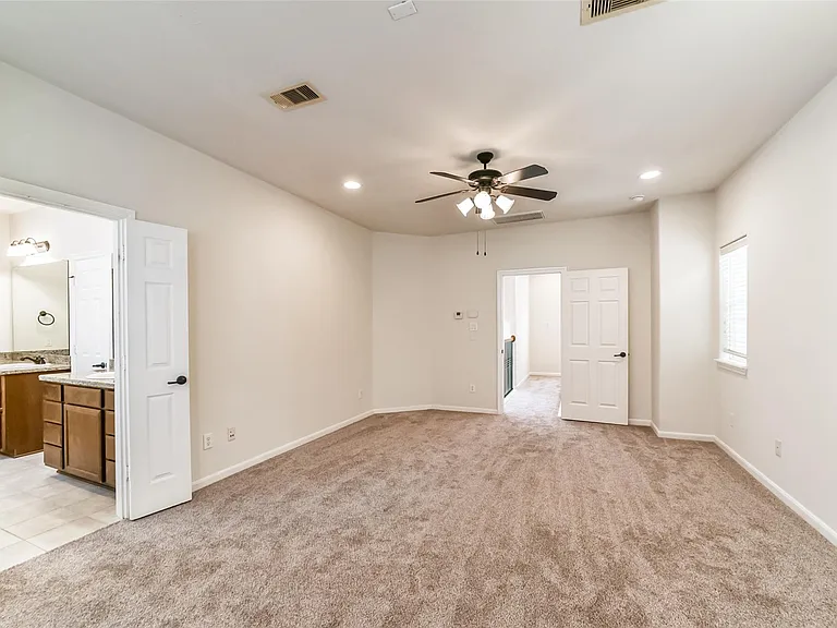 1117 Saint Agnes St #E — Photo 29