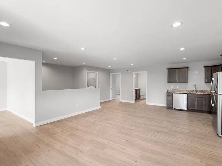 500 Cambridge St — Photo 28