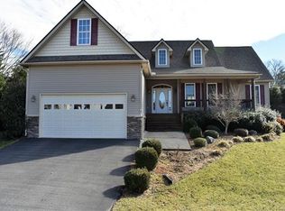 22 N Sunset Ridge Dr, Etowah, NC 28729