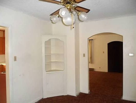 4th image of 2209 Cherry St