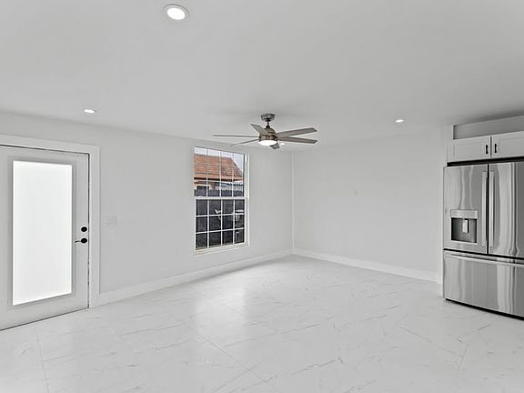 5th image of 4112 Garden Ave #B