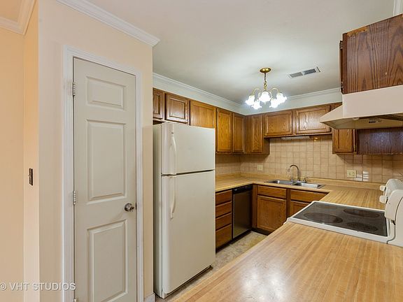 4th image of 1545 W Stonehenge Dr