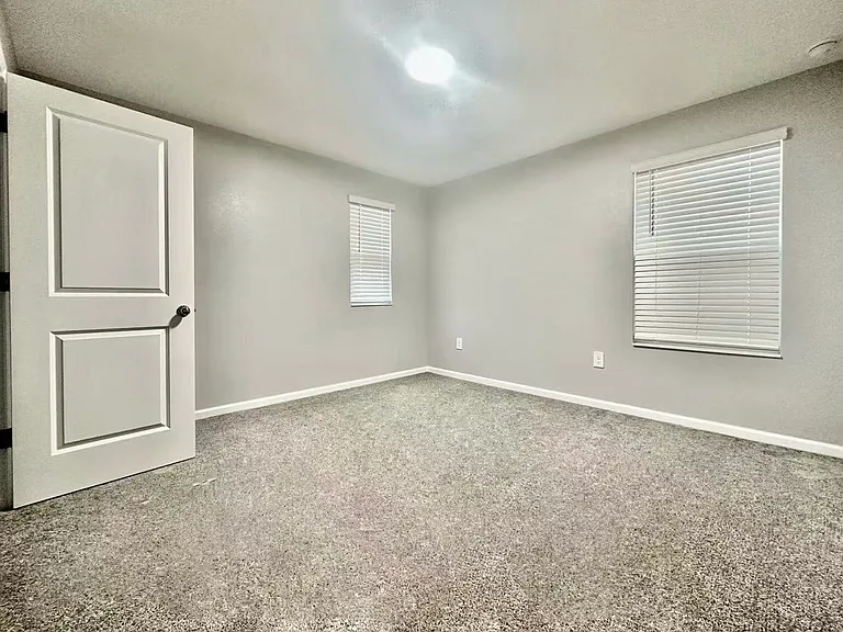 519 Hatteras Rd — Photo 14