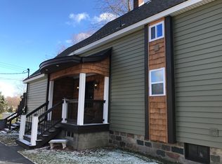 414 N Main St, Almont, MI 48003