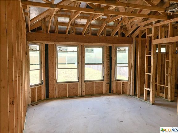 2nd image of 221 Durata Dr