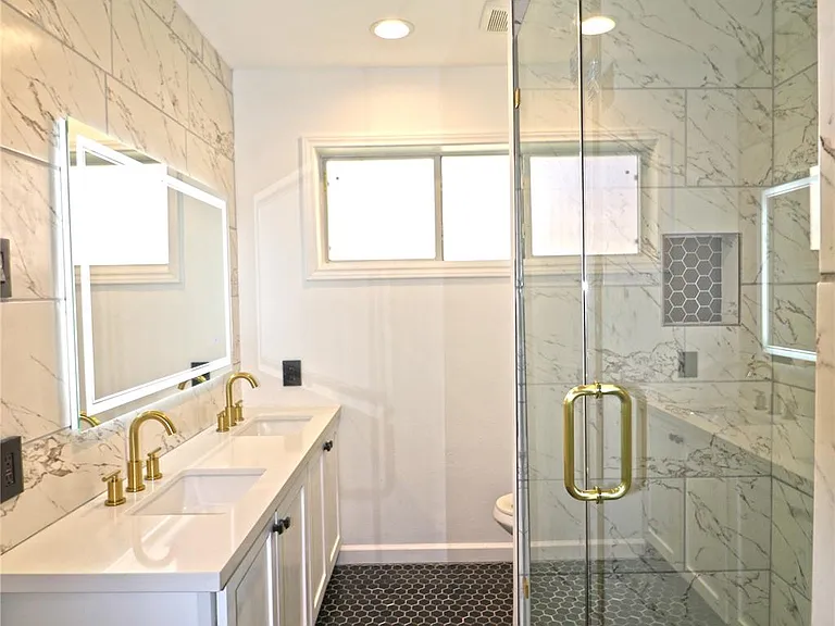 9211 Blankenship Dr — Photo 14