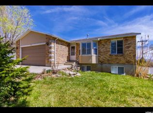 10191 S Solstice View Dr, Copperton, UT 84006