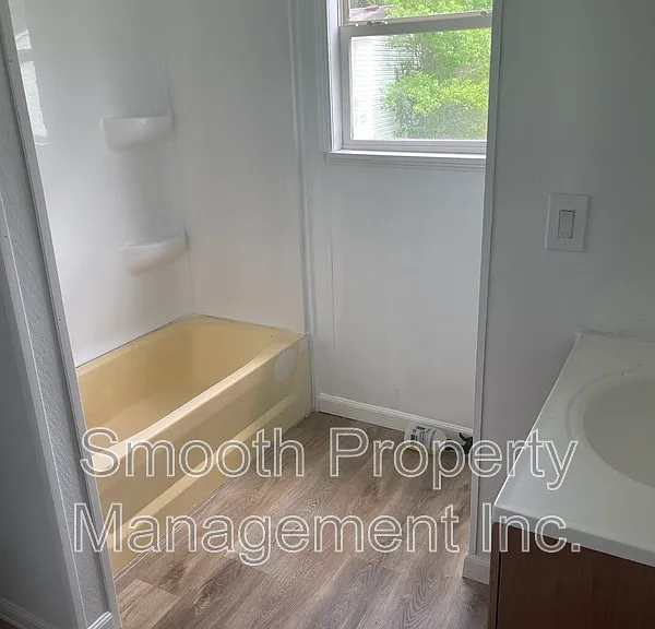 7809 Marlette Dr — Photo 3