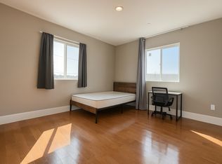 1214 W 37th St #3, Los Angeles, CA 90007
