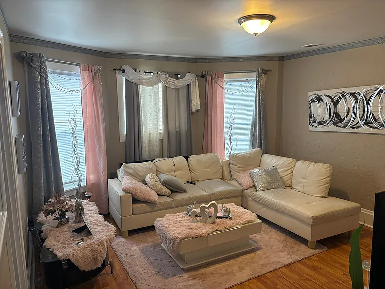 31 S Stowell St #1R — Photo 8