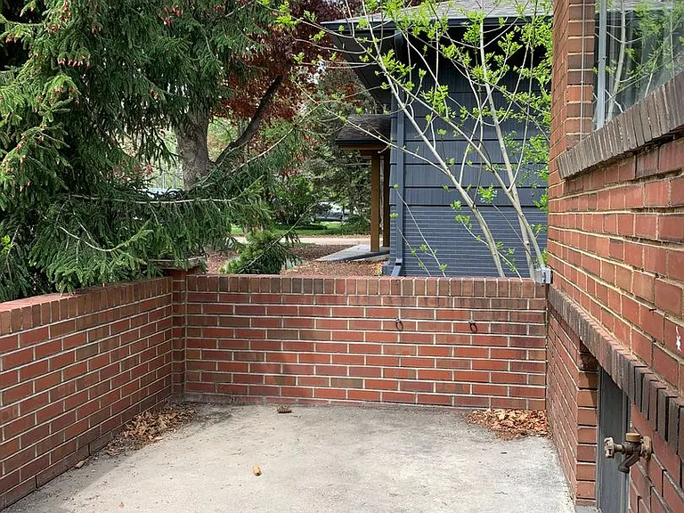 1422 W Oak St — Photo 29