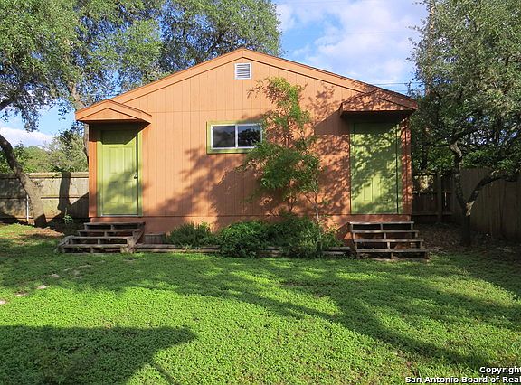4th image of 1414 Lazy Creek Ln