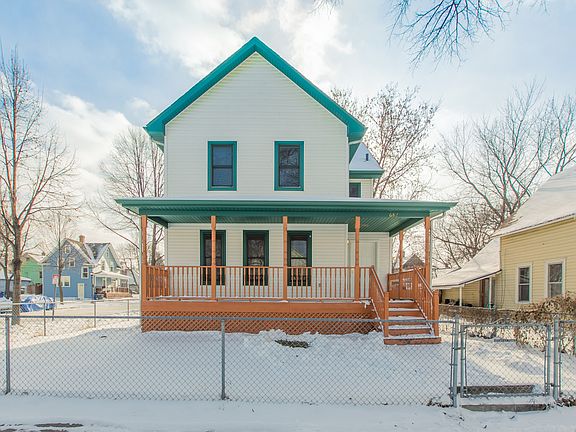 3rd image of 682 Edmund Ave