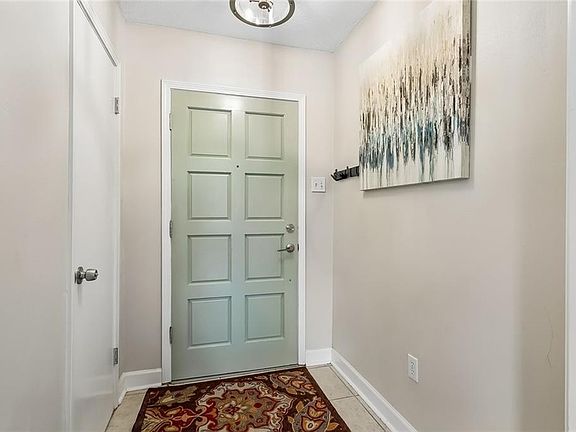 3rd image of 104 McHugh Ct