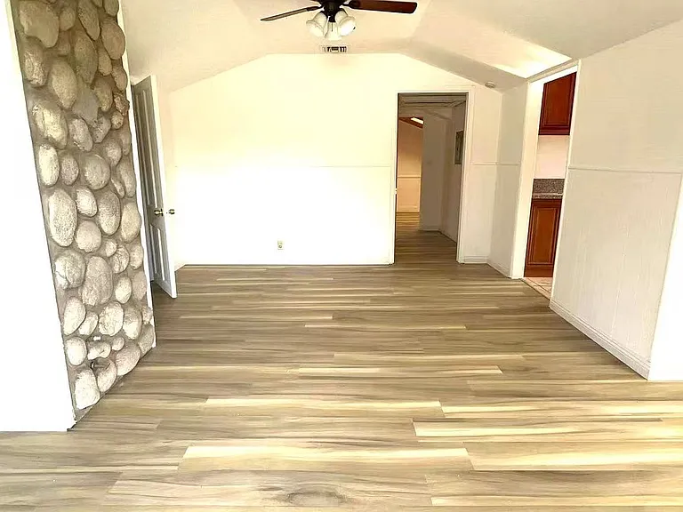 63 N Parkwood Ave — Photo 5