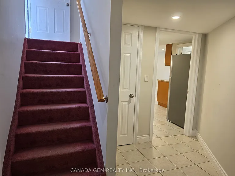 54 Clearmeadow Blvd — Photo 28