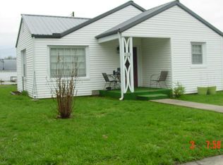 103 E Meadow Ave, Crane, MO 65633