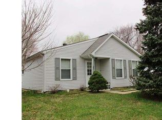 14 Three Rivers Dr, Newark, DE 19702