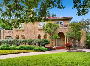 2225 Windsor Pl, Fort Worth, TX 76110