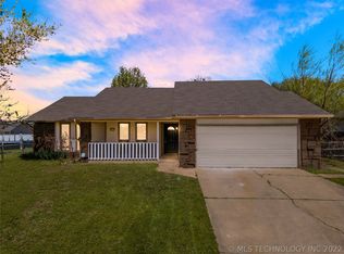 8112 E Madison St, Broken Arrow, OK 74014