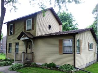 320 S Green St, Somonauk, IL 60552