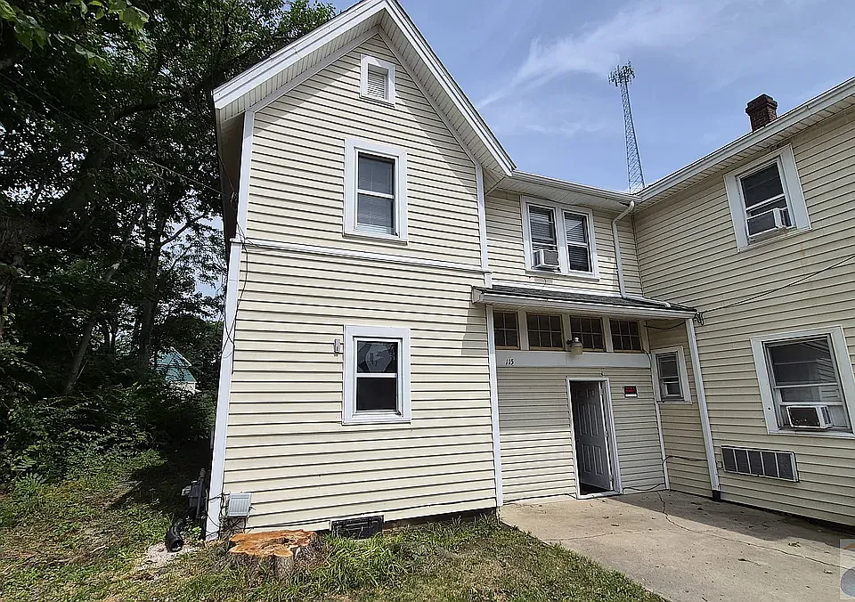 115 Sycamore St #C
