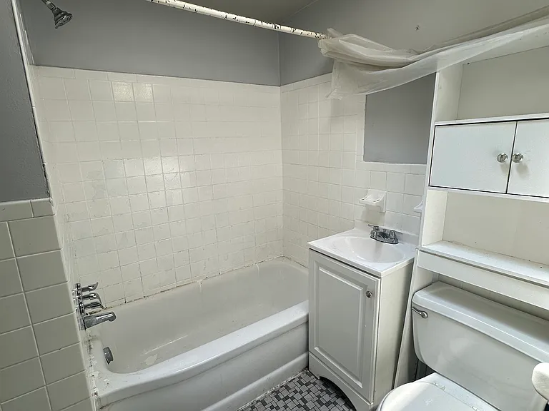 219 Main St #2 — Photo 5